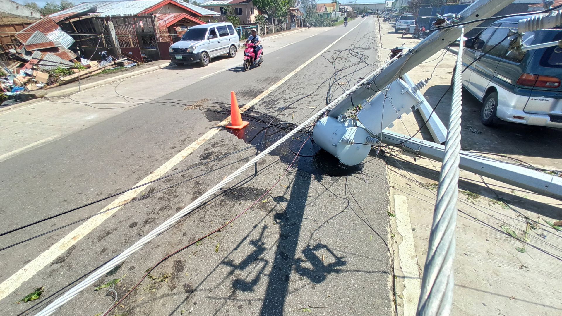 Двайсет и осем души са загинали при преминаването на тайфуна