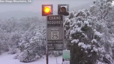 Сняг заваля в Калифорния (видео)