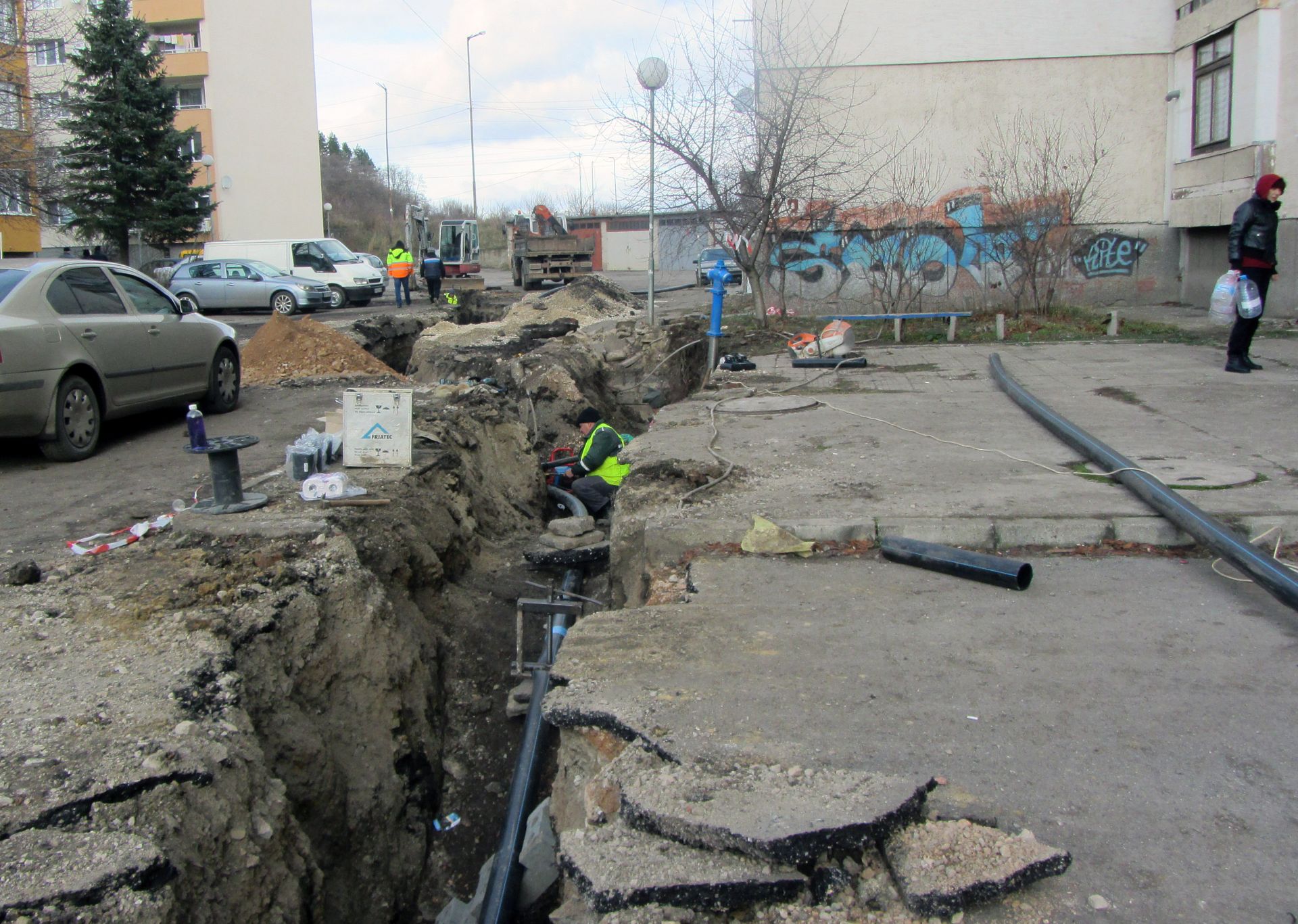 Спешните ремонти на ВиК мрежата в Перник все още не са дали резултат