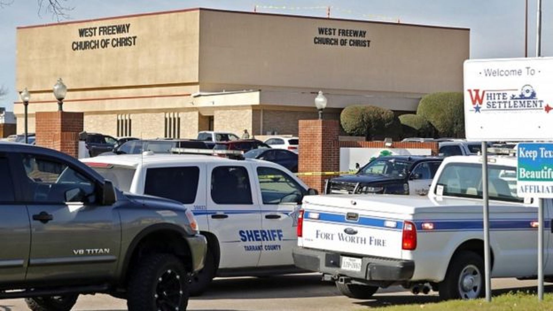 Мъж откри стрелба в църква в американския град Уайт Сетълмънт