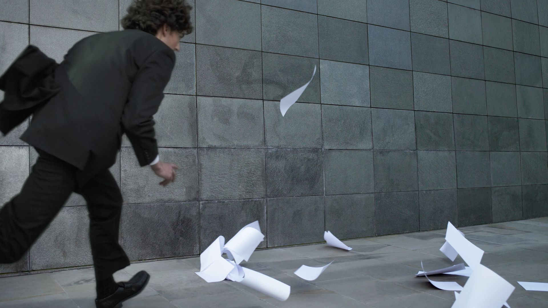 Жълт код за силен вятър е обявен за 8 области