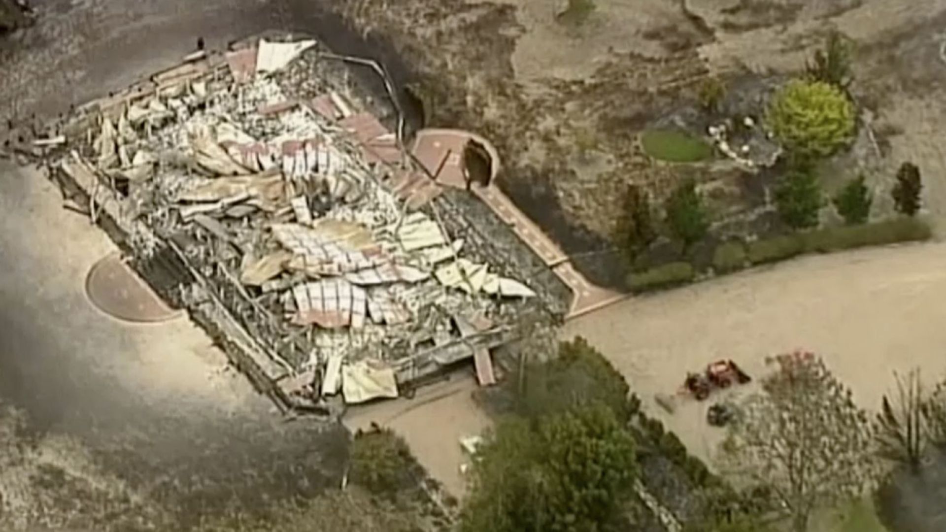 Двама души загинаха при горските пожари в Австралия а петима