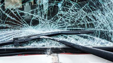 Заспал зад волана шофьор предизвика катастрофа в Пловдив