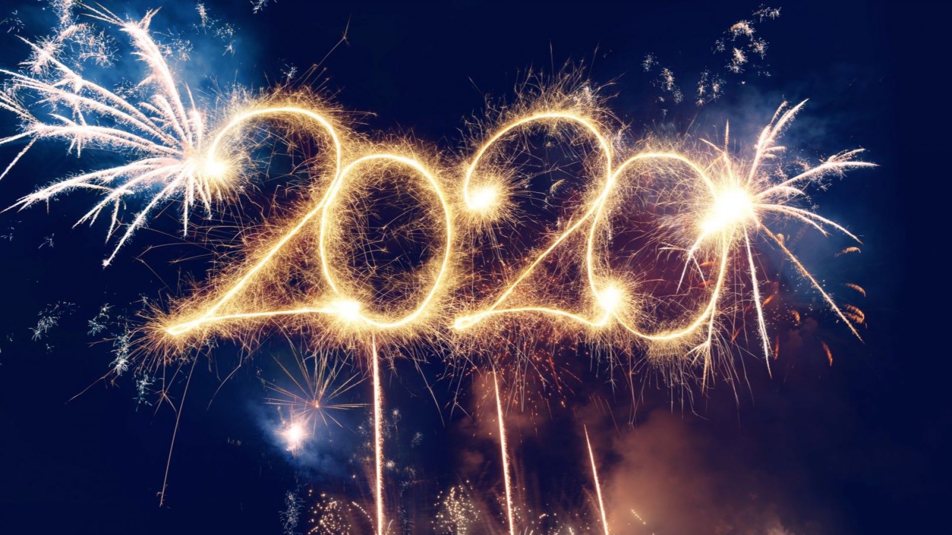 Ето Новата година тихо влиза през комина и желае ви