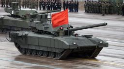Важно предимство на най-новия руски танк - има тоалетна