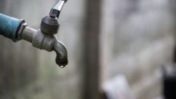 След водния режим в Перник започнаха авариите, шефът на ВиК зове да се плащат сметките