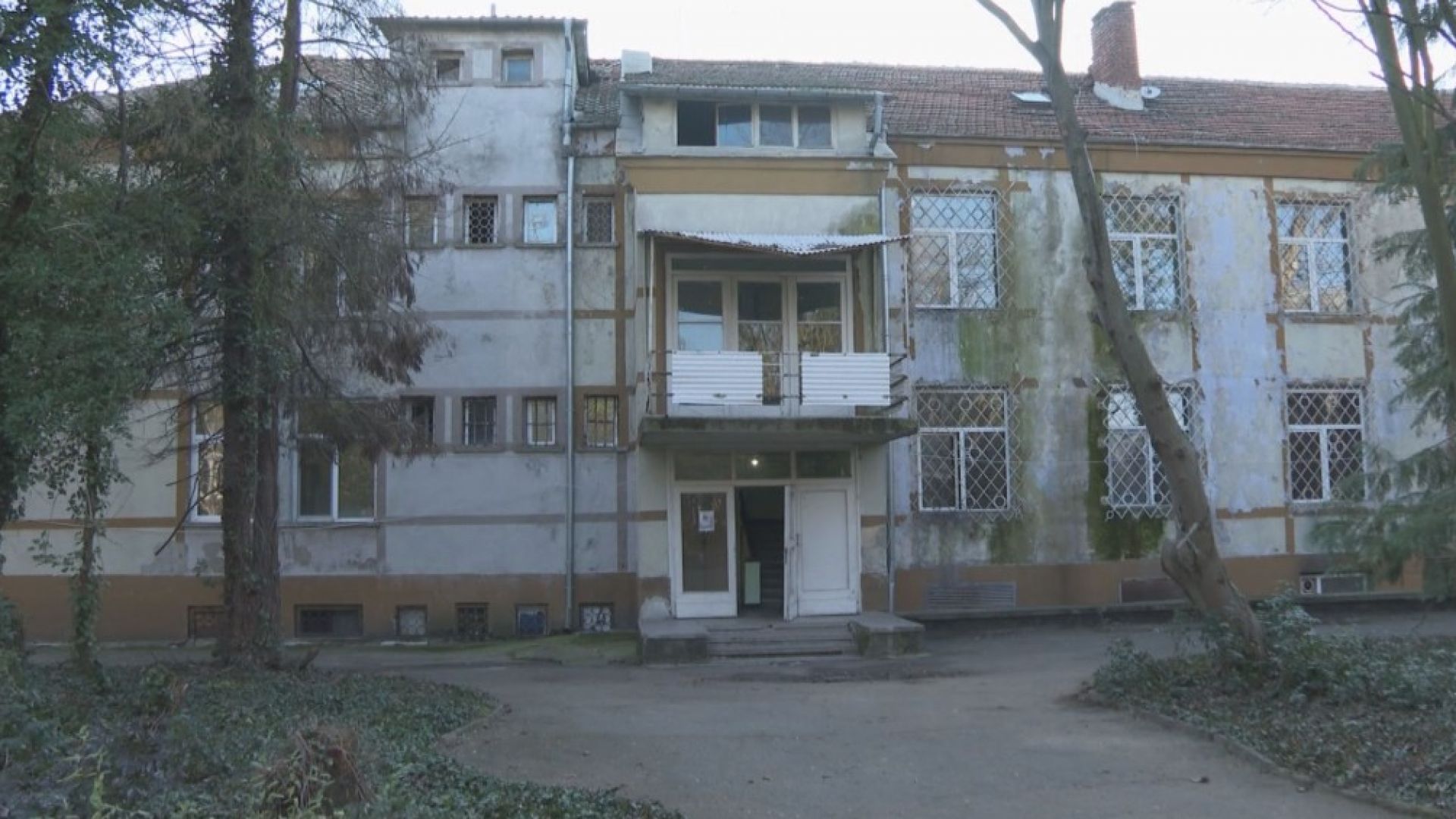 Психодиспандерът в Раднево е без охрана, местните жители са в стрес