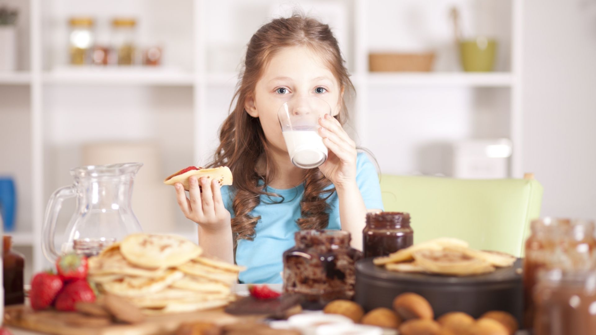 Пълномасленото мляко е по-полезно за децата