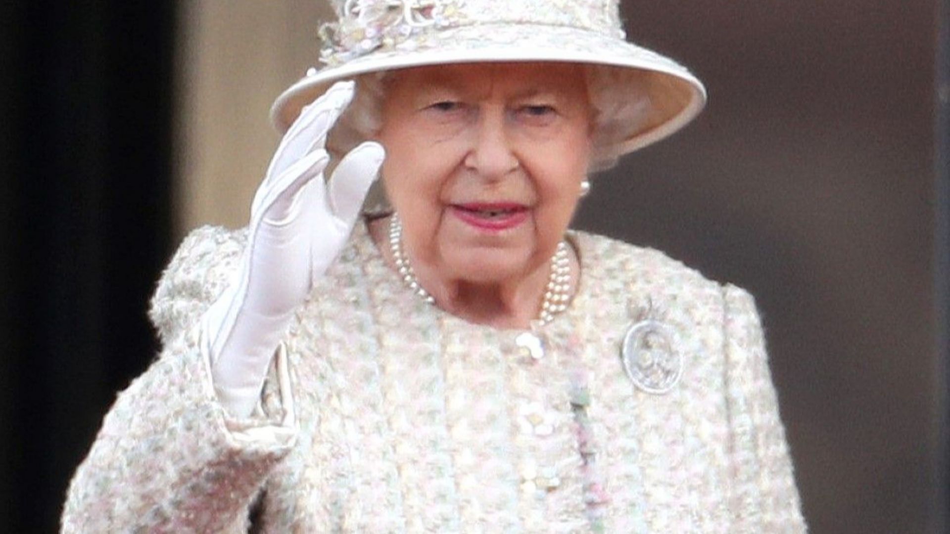 Британската кралица Елизабет Втора одобри законопроекта за излизане на Обединеното