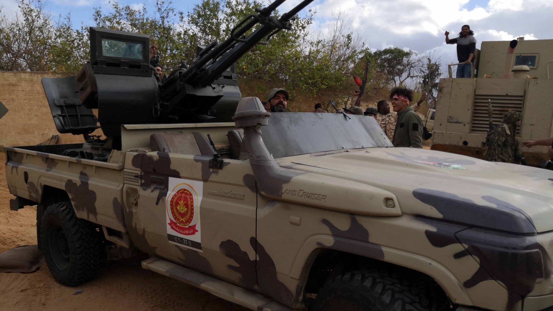 Парламентът на Либия гласува единодушно против сключените от правителството в