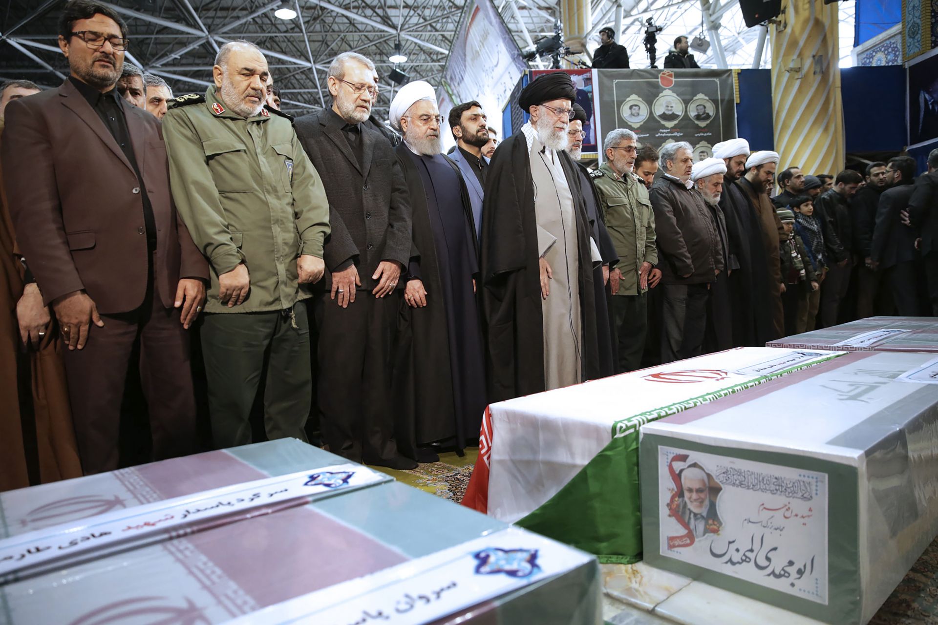 Върховният ръководител на Иран почете паметта на генерал Солеймани 
