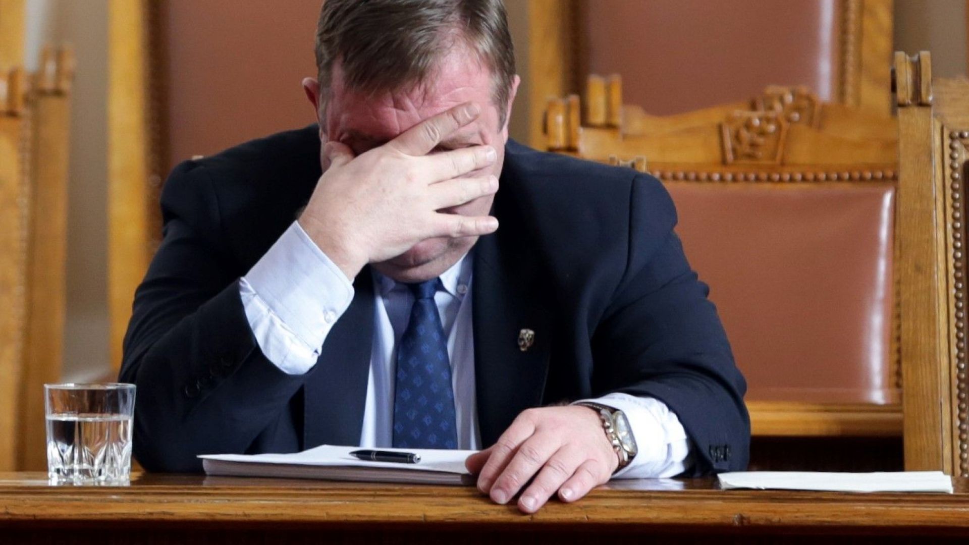 България има двама офицери в Ирак които са на мисия