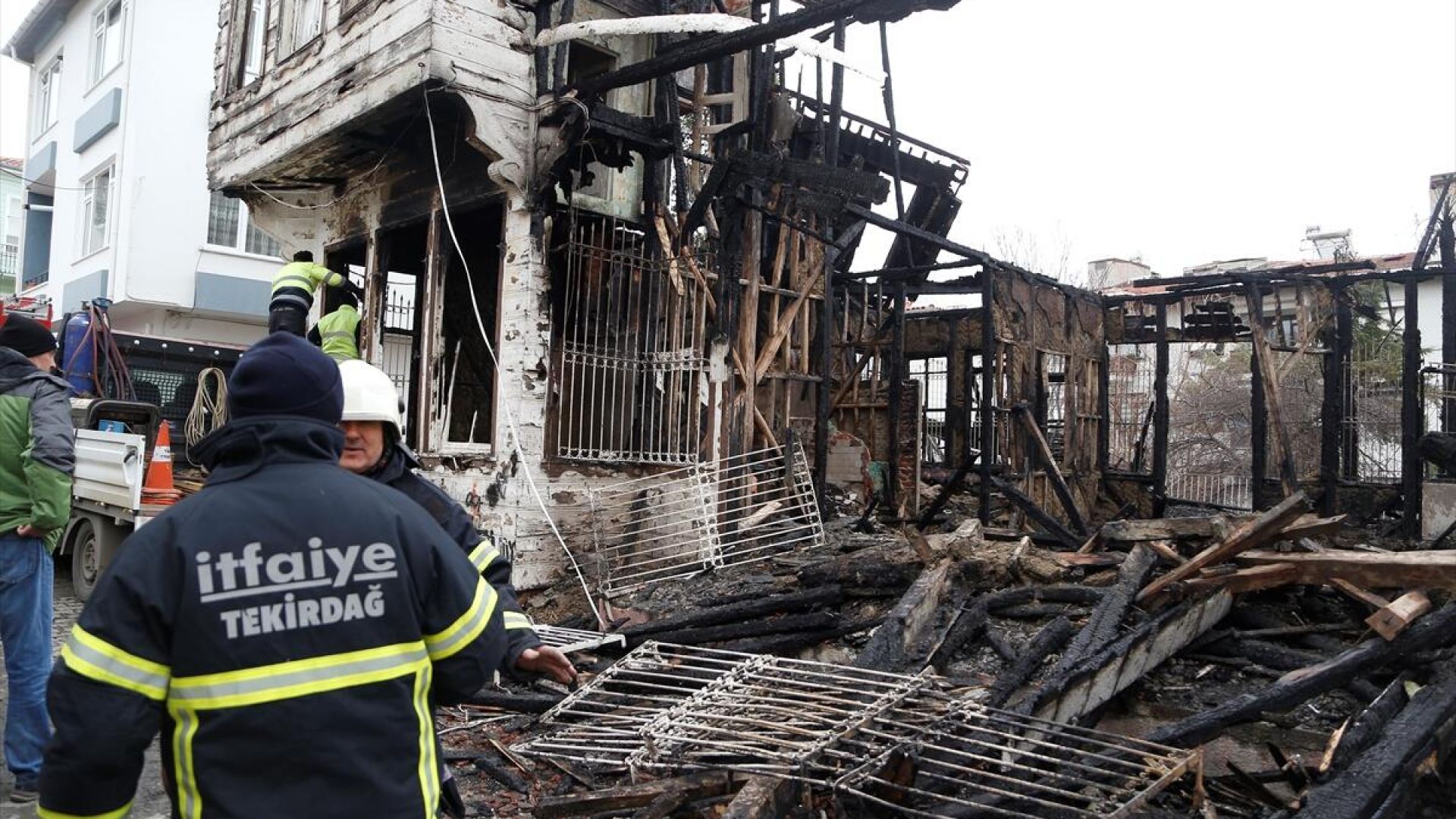 Къщата на турския писател Решат Нури изгоря при пожар