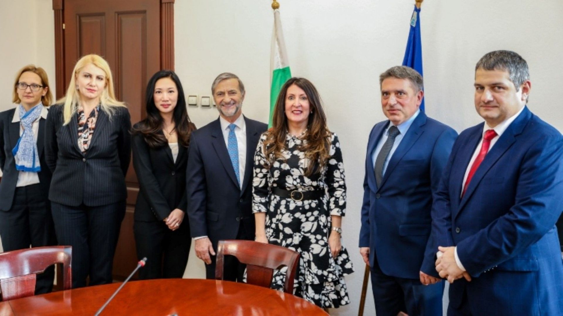 Посланик Херо Мустафа се срещна днес и с министъра на