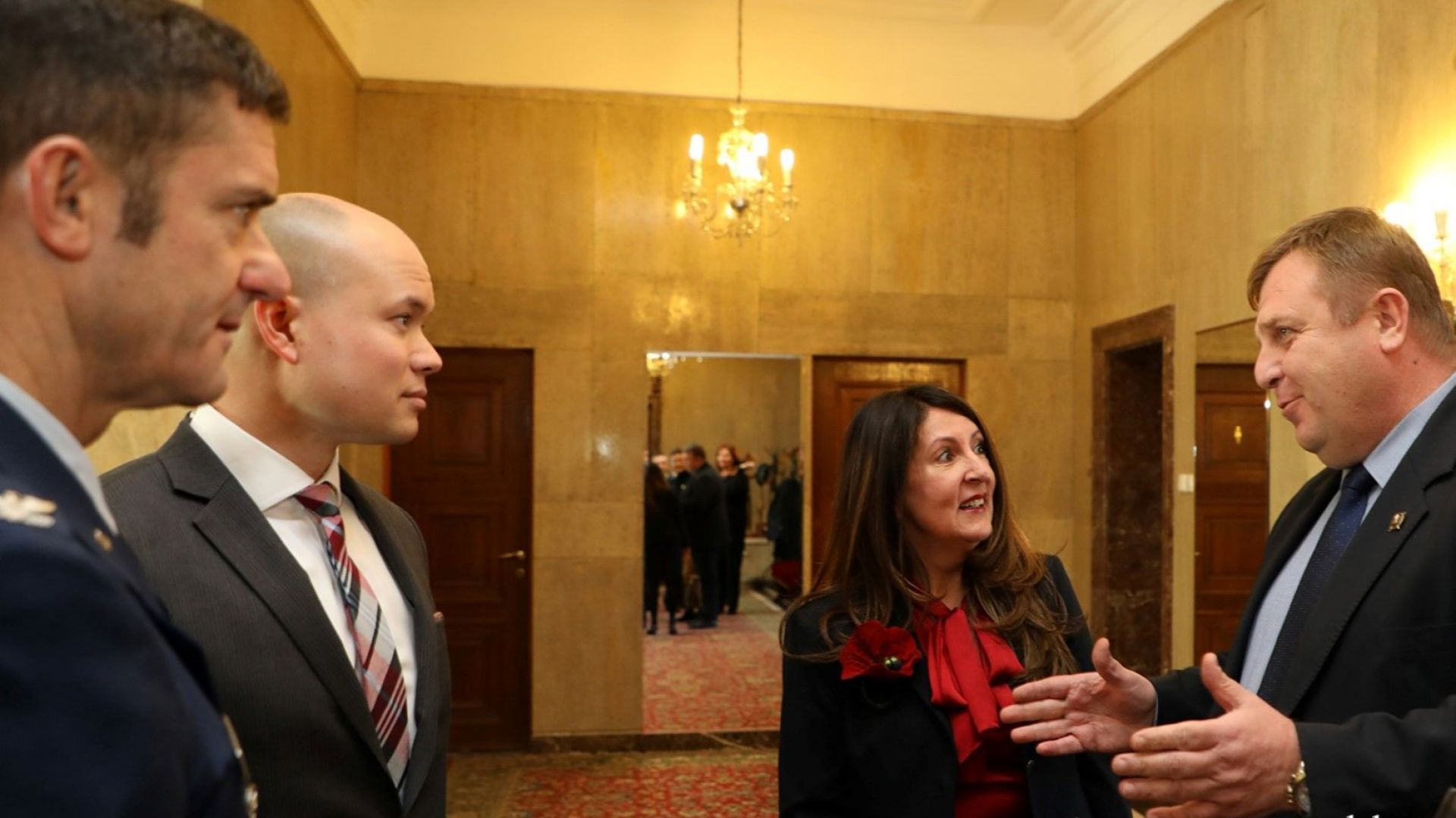 Министърът на отбраната Красимир Каракачанов посланикът на САЩ в България