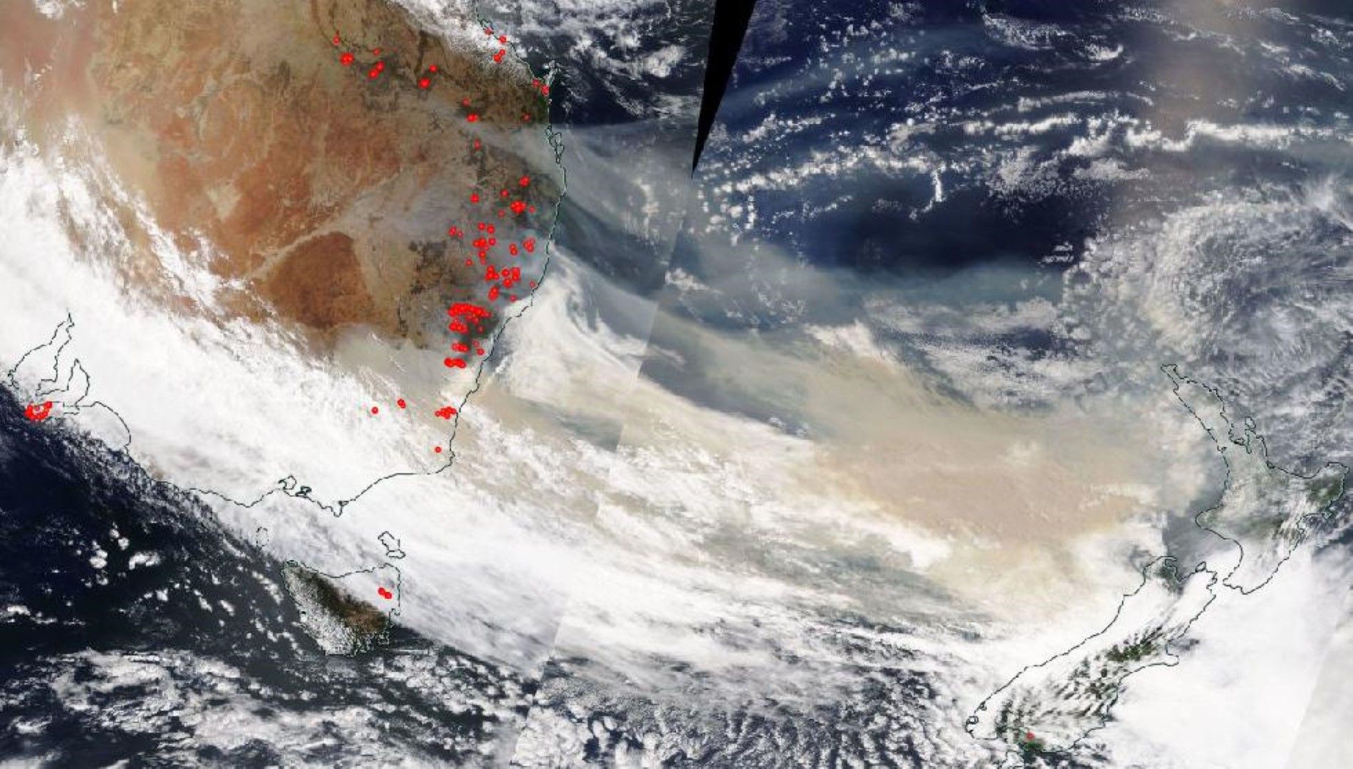Изображение, направено от спътника Aqua на НАСА с помощта на инструмента MODIS (Moderate Resolution Imaging Spectroradiometer) на 5 януари 2020 г.