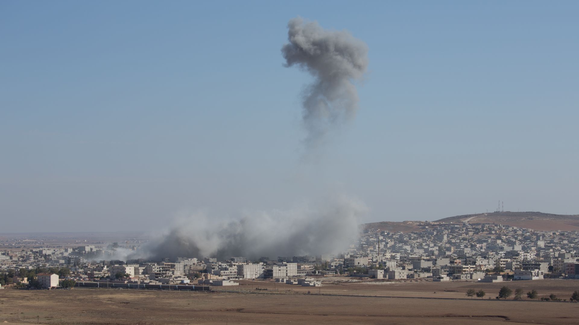 Иран изстреля десетки ракети земя земя по най малко две военновъздушни бази