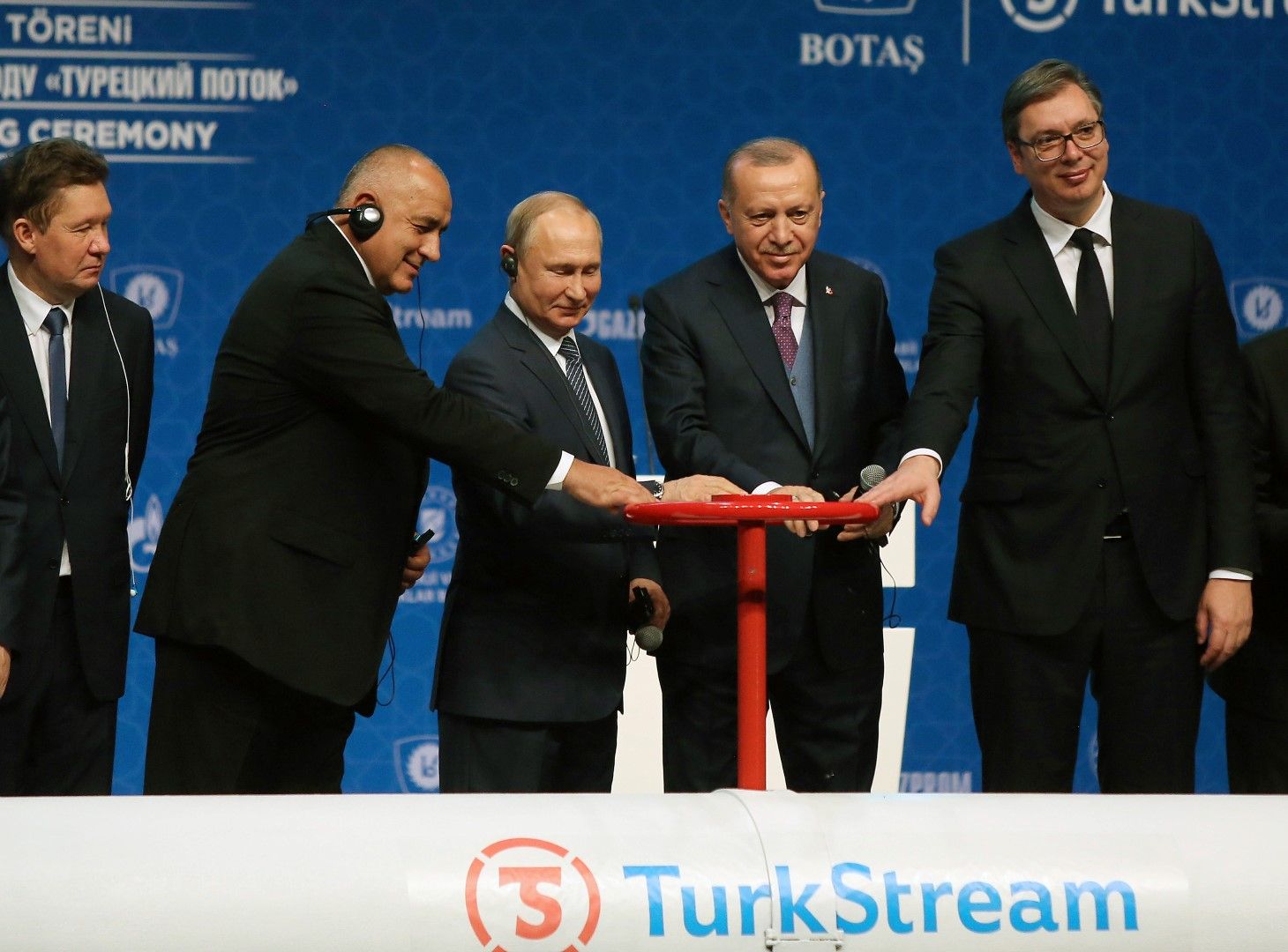 Министър-председателят Бойко Борисов участва в тържествената церемония по откриването на газопровода "Турски поток”. На откриването бяха президентите на Турция Реджеп Тайип Ердоган, Русия Владимир Путин и Сърбия Александър Вучич
