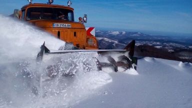 Утре започва разчистването на Троянския проход път Троян