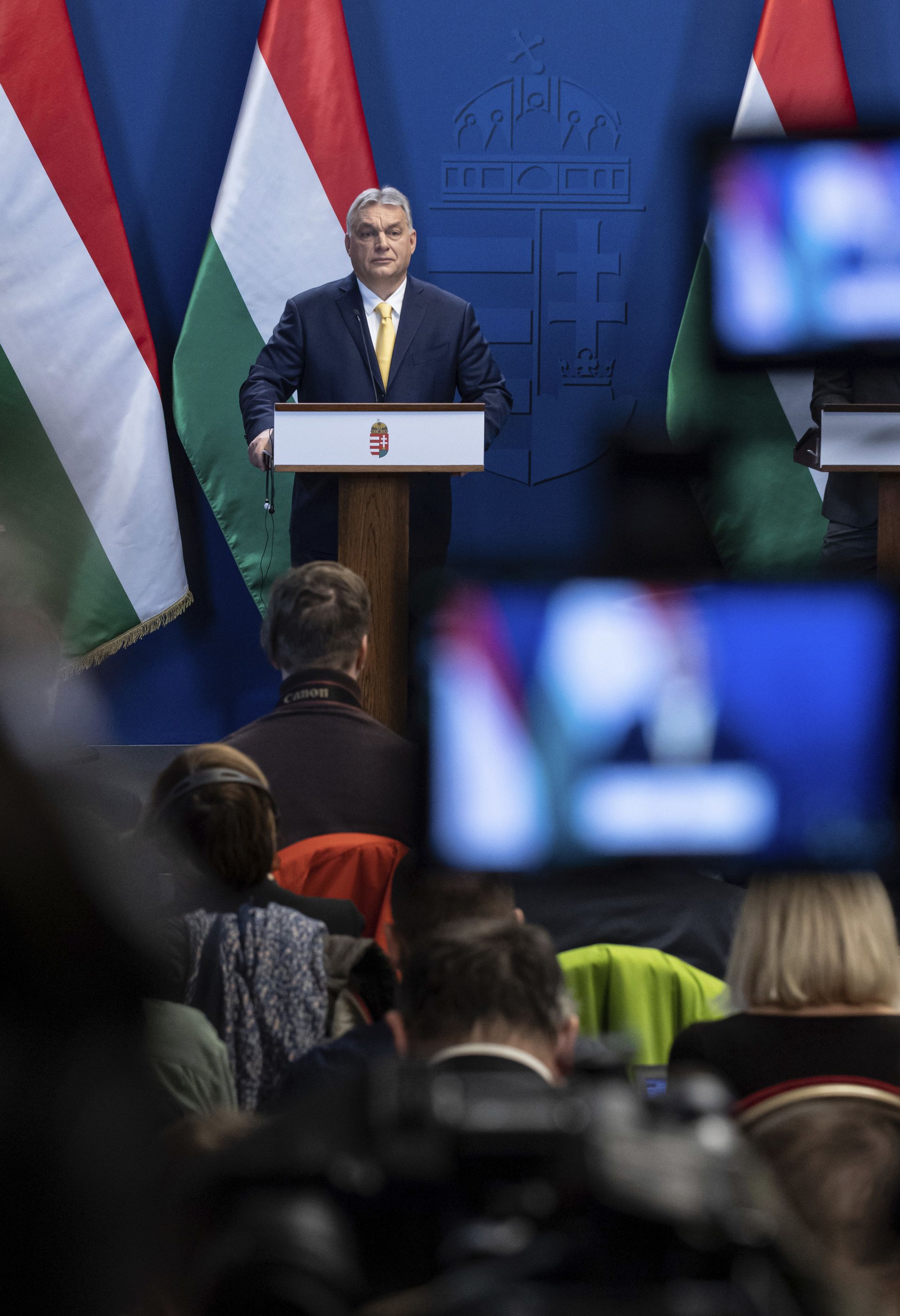 Предложението беше прието с гласовете на управляващата партия на премиера Виктор Орбан