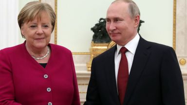  Путин пред Меркел: Русия ще построи и сама 