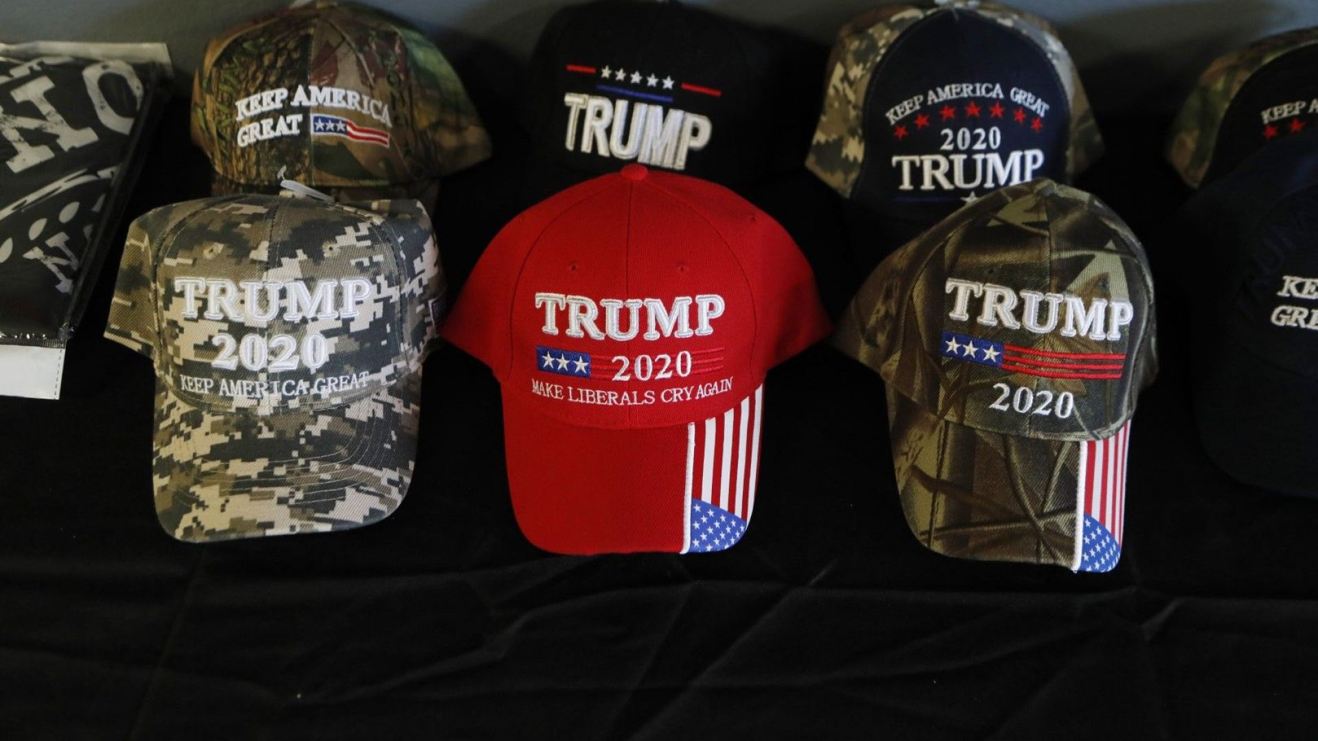 Техеран възнамерява да преследва съдебно американския президент Доналд Тръмп за