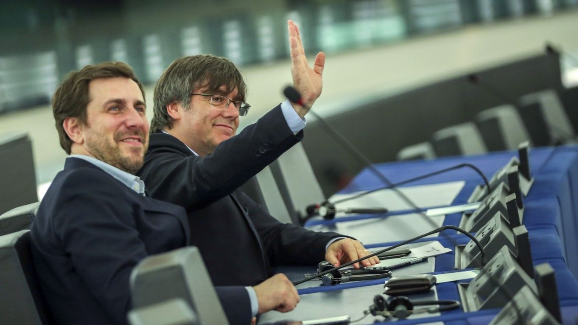 Карлес Пучдемон пристигна в Европейския парламент за първата си сесия