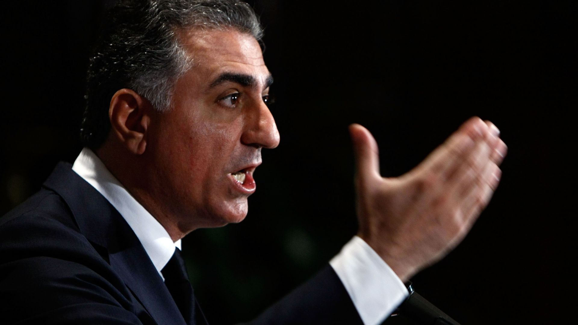 Иранският принц в изгнание Реза Пахлави син на последния шах