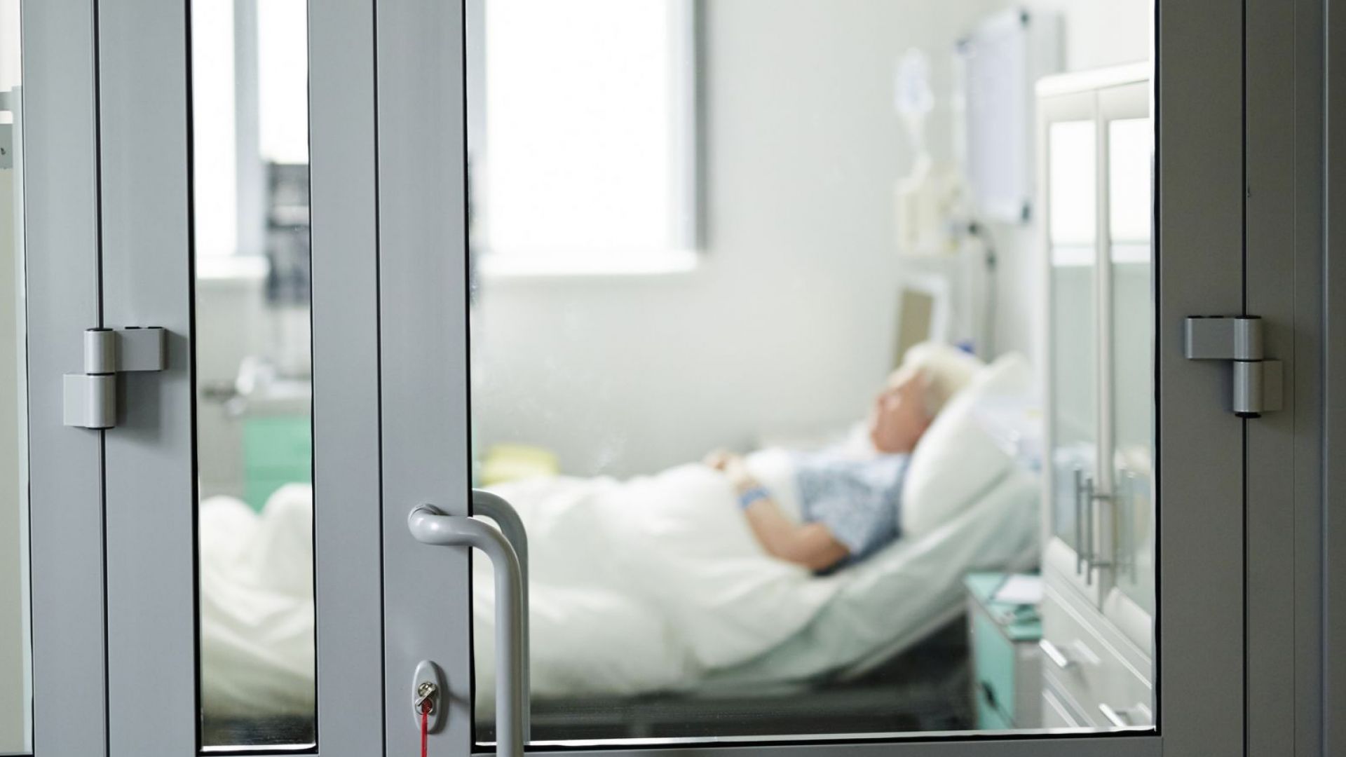 Трети пациент с подозрение за заболяване от пневмония от нов