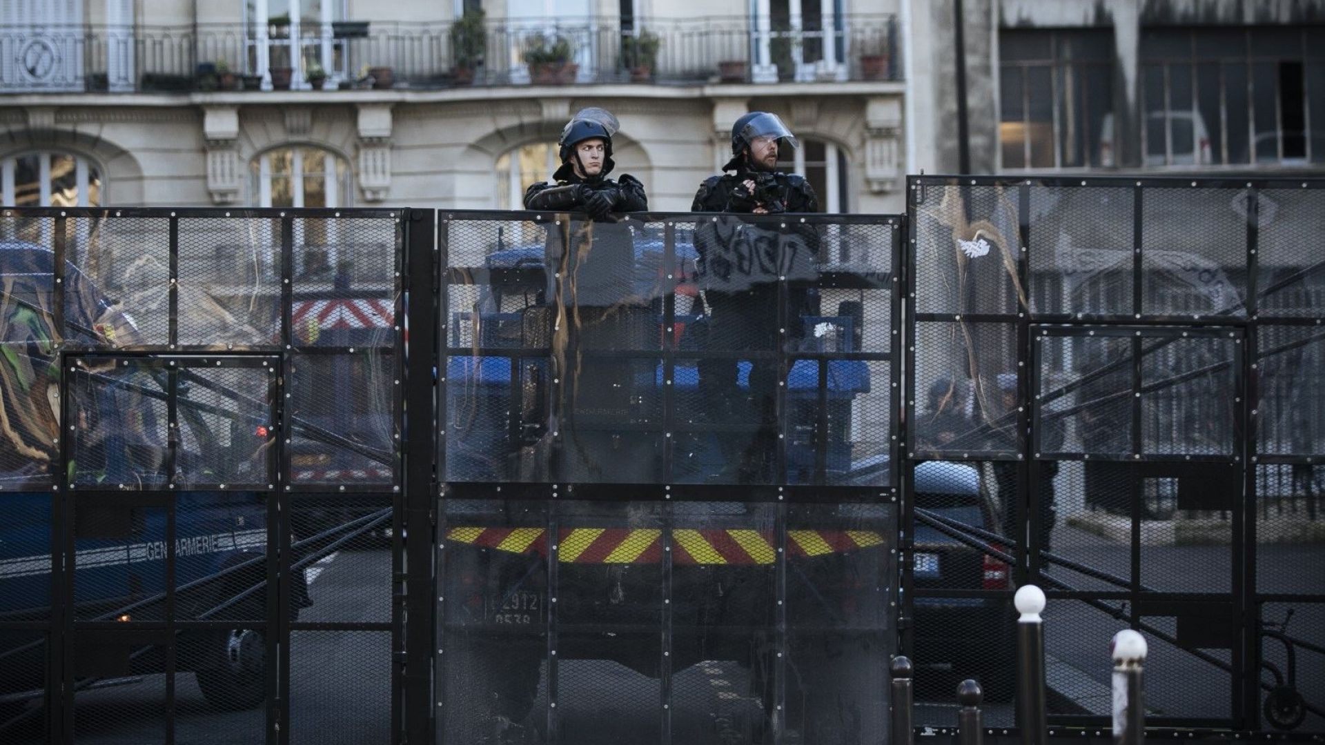 Френският крайнодесен лидер Марин Льо Пен обяви намерението си да