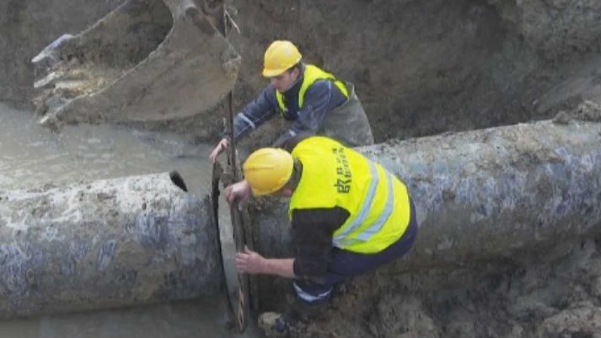 Ремонтните дейности по магистралния водопровод на Шумен продължават и днес