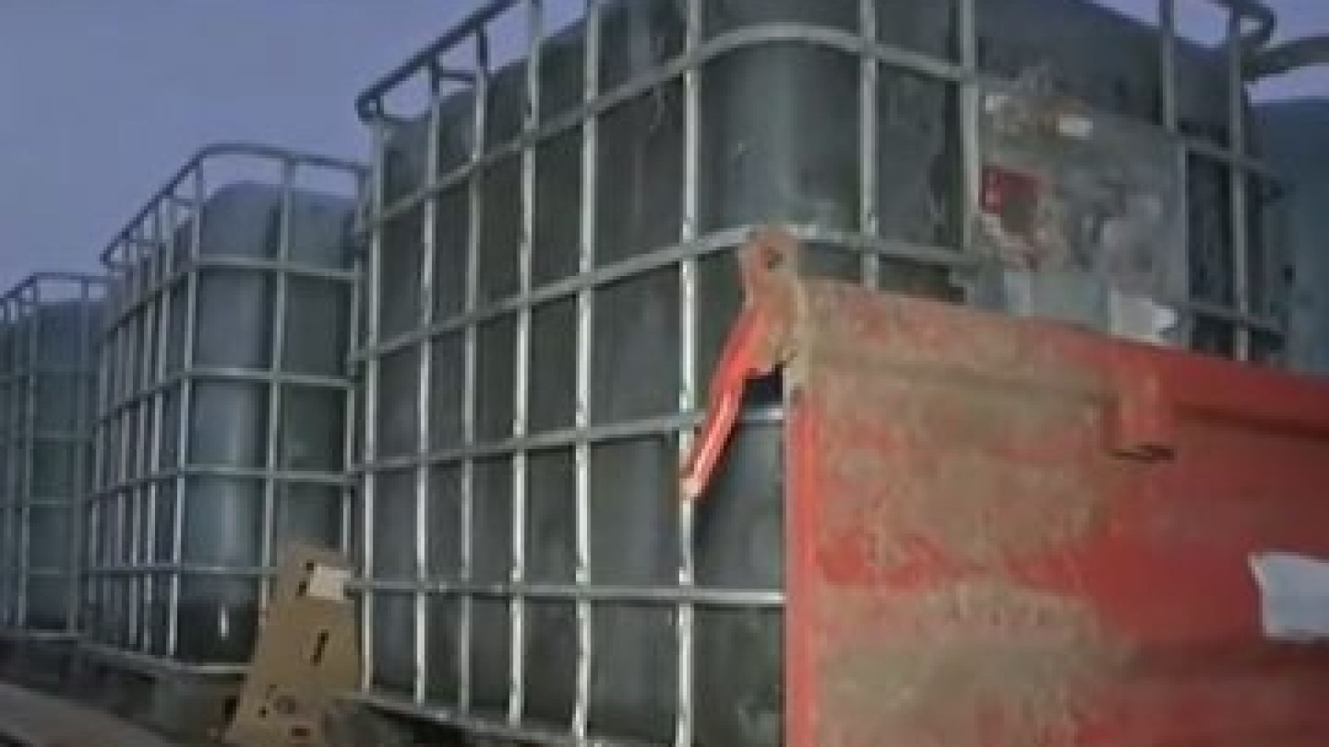 В бивше военно поделение в луковитското село Торос са открити