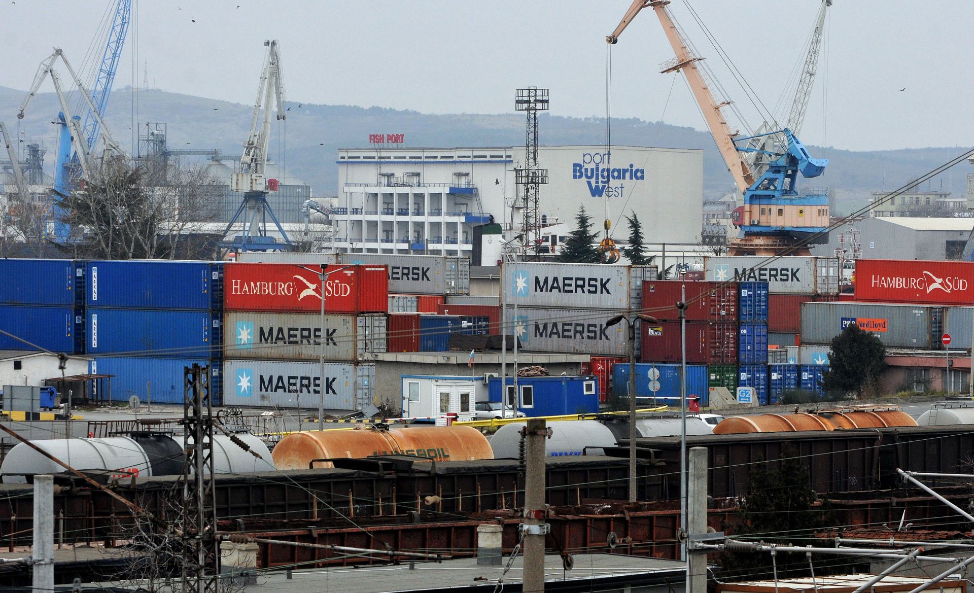 Районната прокуратура в Бургас започна разследване за нерегламентиран внос на 20 контейнера с италиански отпадъци