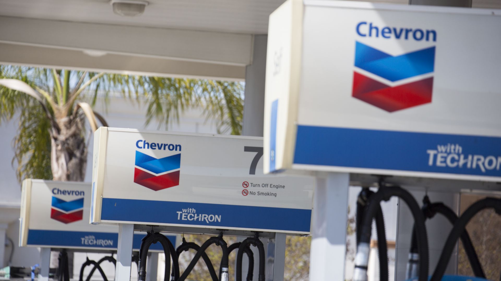 США разрешили Chevron возобновить производство энергии в Венесуэле 