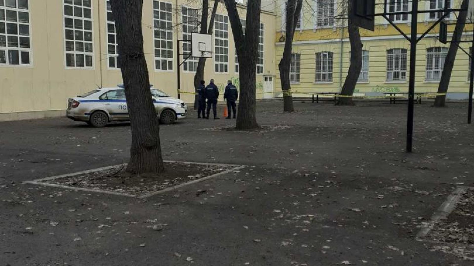 15 годишен ученик загина след като се хвърли от покрива на