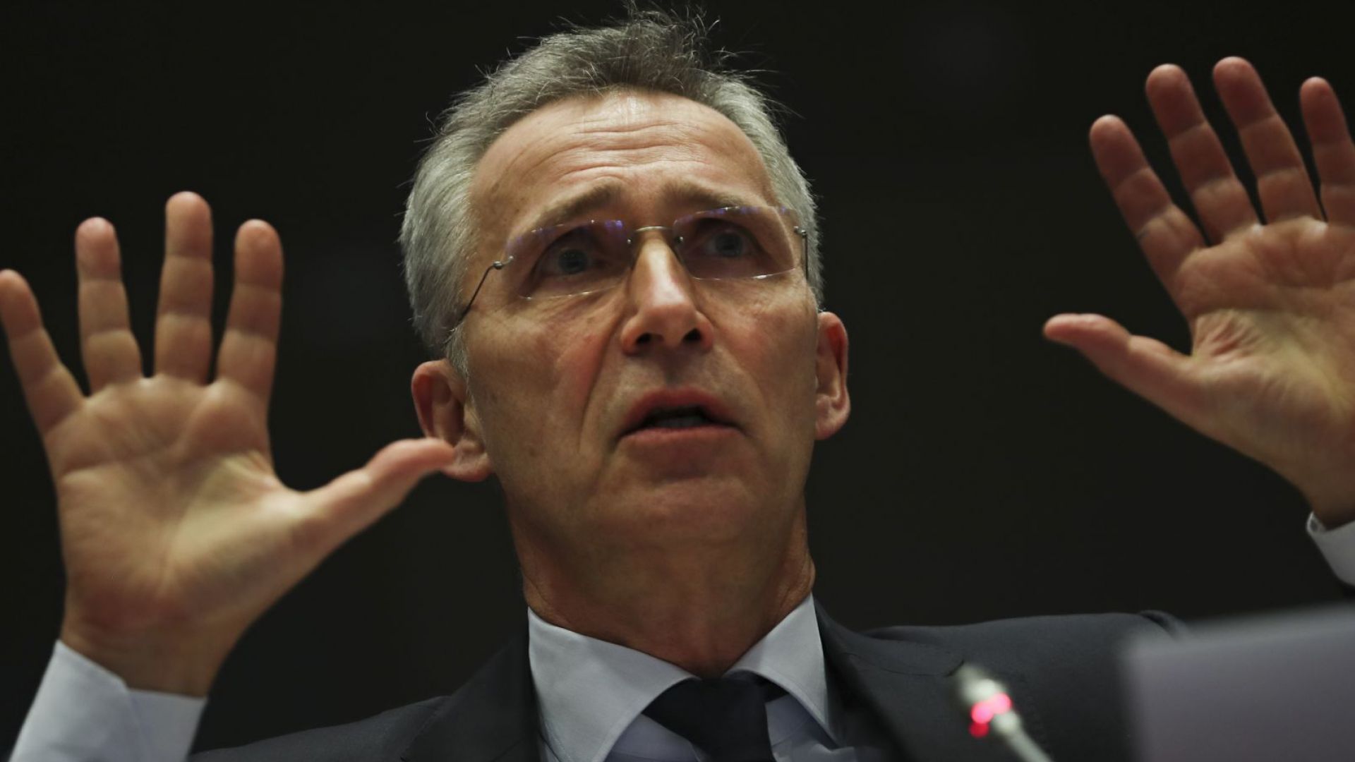 Генералният секретар на НАТО Йенс Столтенберг изрази днес готовност пактът