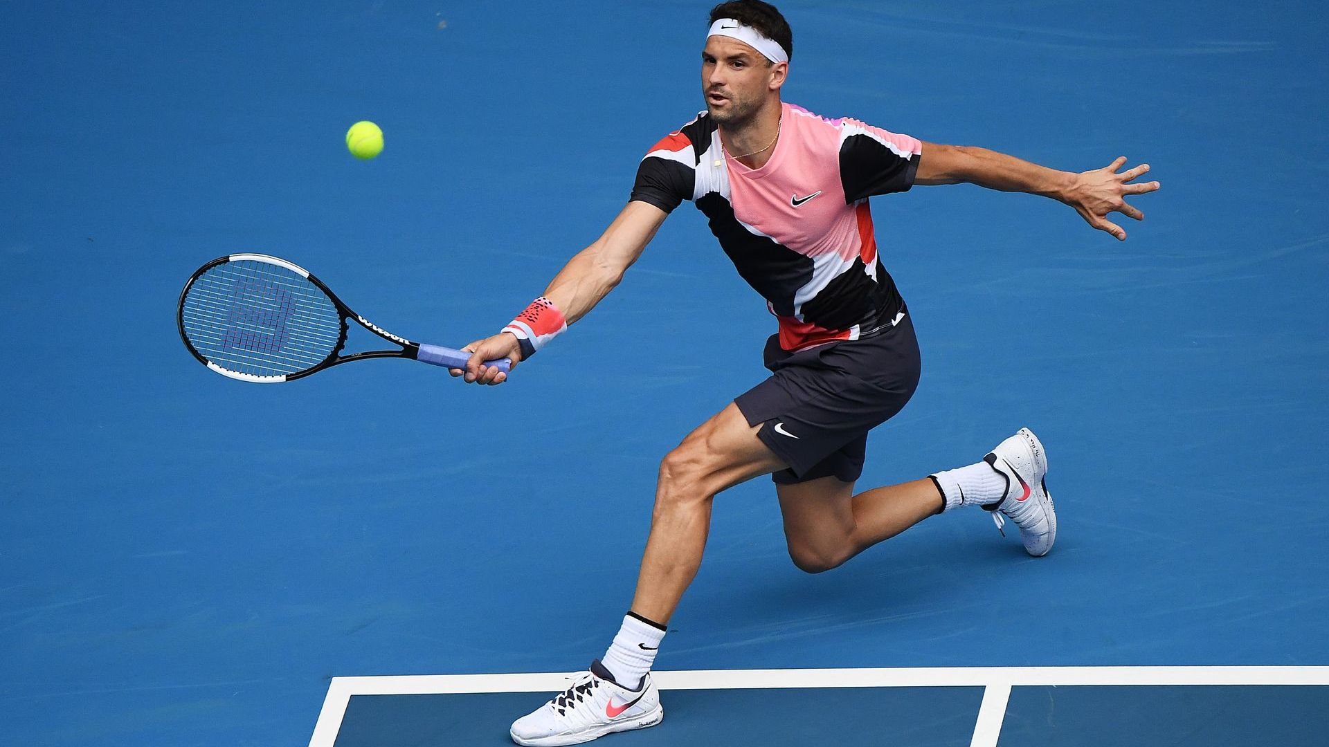 Тенис сезонът стартира ударно - шест турнира за 7 дни, следвани от Australian open