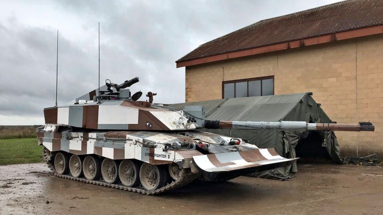 Англия приема на въоръжение танк с изкуствено зрение