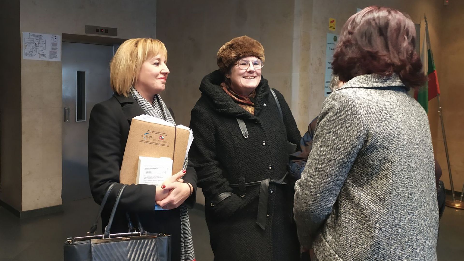 Съдът отлагаше произнасянето си дали да допусне повторно броене на