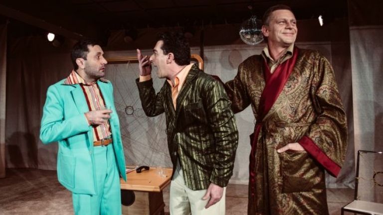 Моньо Монев, Иван Радоев и Юлиан Вергов ви канят "На кафе с претенция"