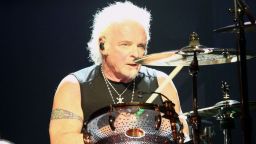 Барабанистът на Aerosmith съди колегите си от бандата