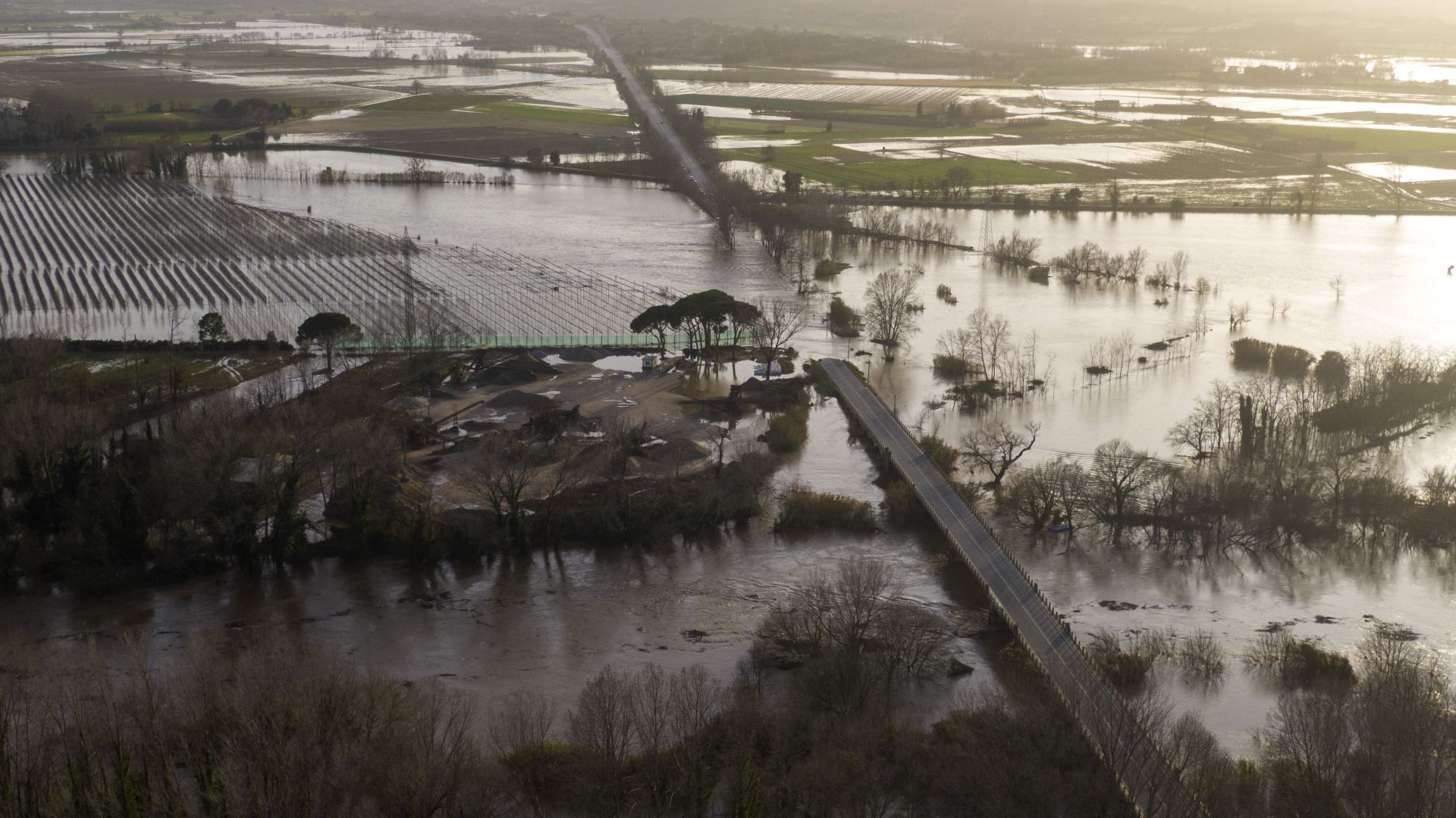 Испанското правителство се събира днес на извънредно заседание заради бурята