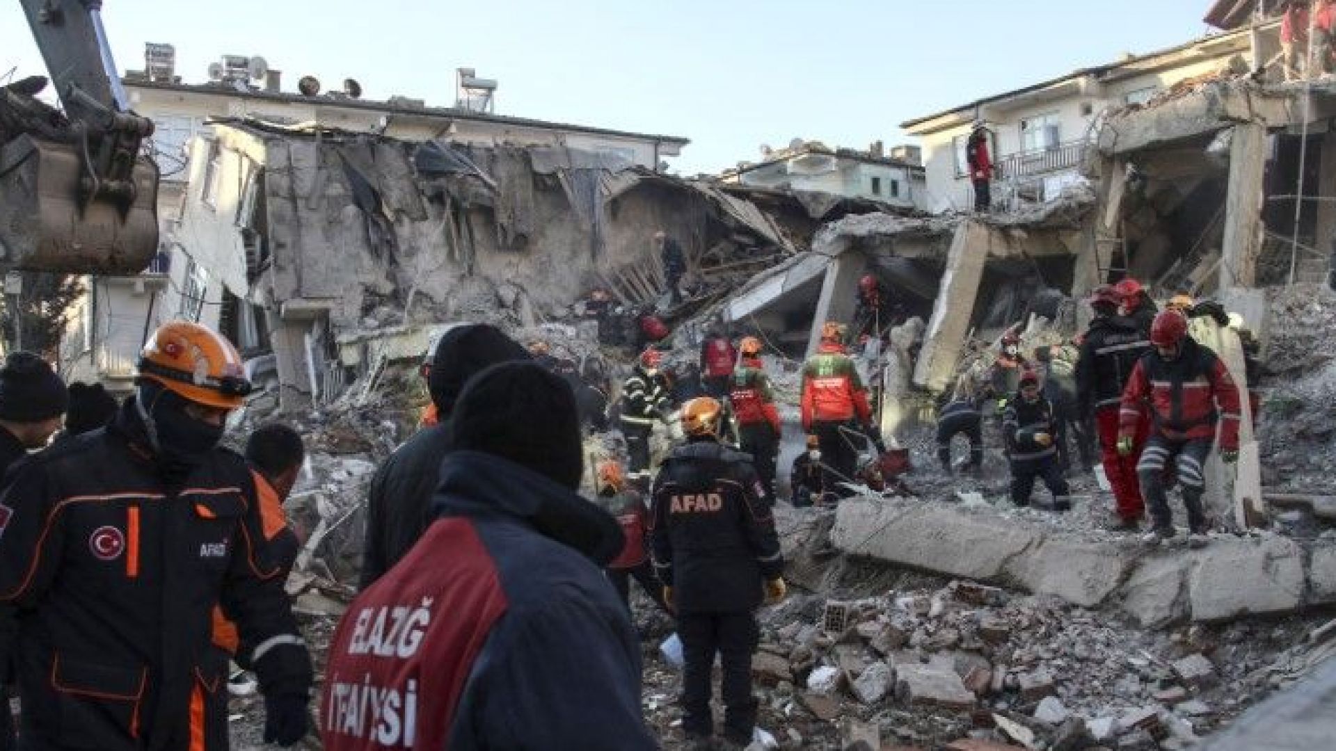 Трийсет и една са вече жертвите на силното земетресение с