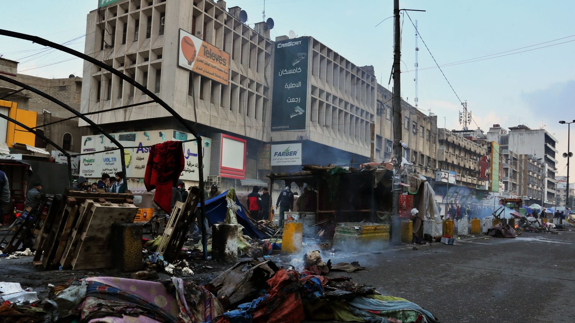 Три от петте ракети изстреляни вчера в Багдад паднаха върху