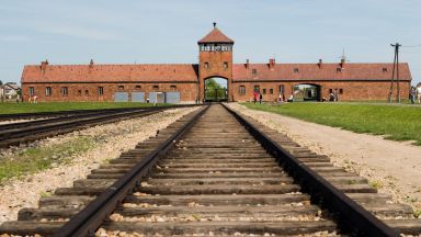 Европа отбелязва 75 г. от освобождаването на Аушвиц
