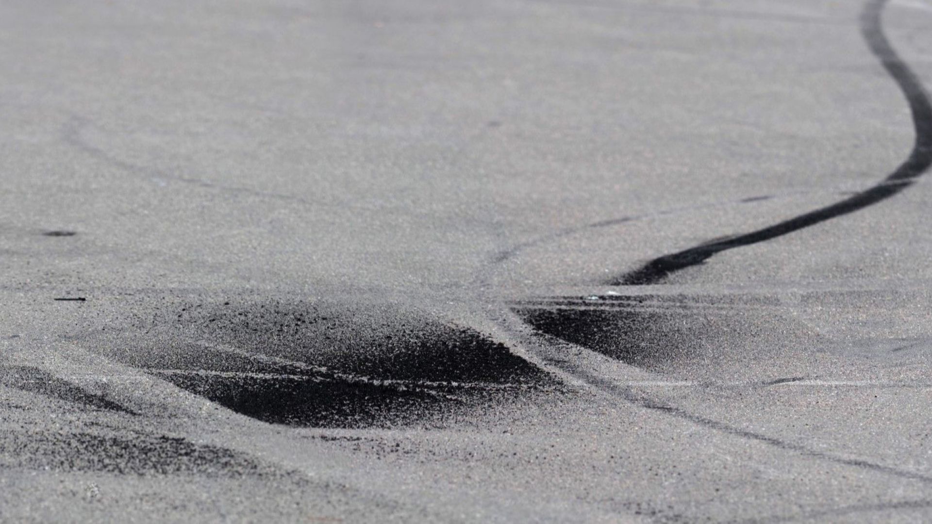 Шофьорът е с опасност за живота след тежка катастрофа в