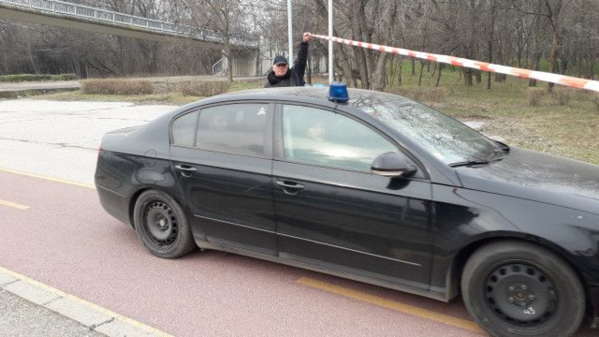 Служители на ОД на МВР и Гражданска защита извадиха труп