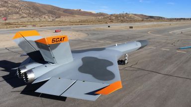 САЩ създаде стелт дрон, имитиращ Су-57