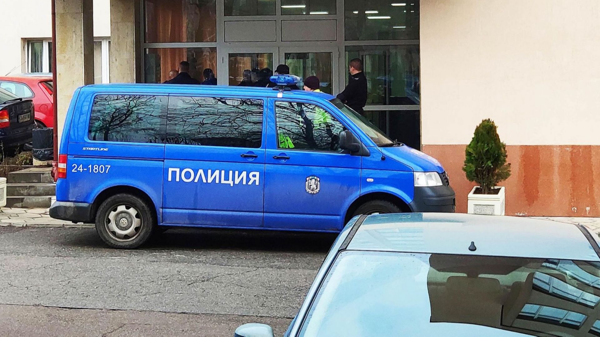 Мъж на 55 годишна възраст се е самоубил в сградата на