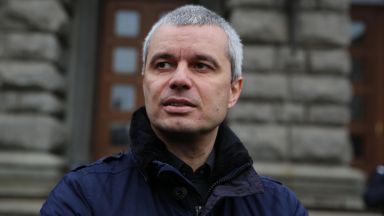 Костадин Костадинов от партия "Възраждане" с обвинение и под парична гаранция